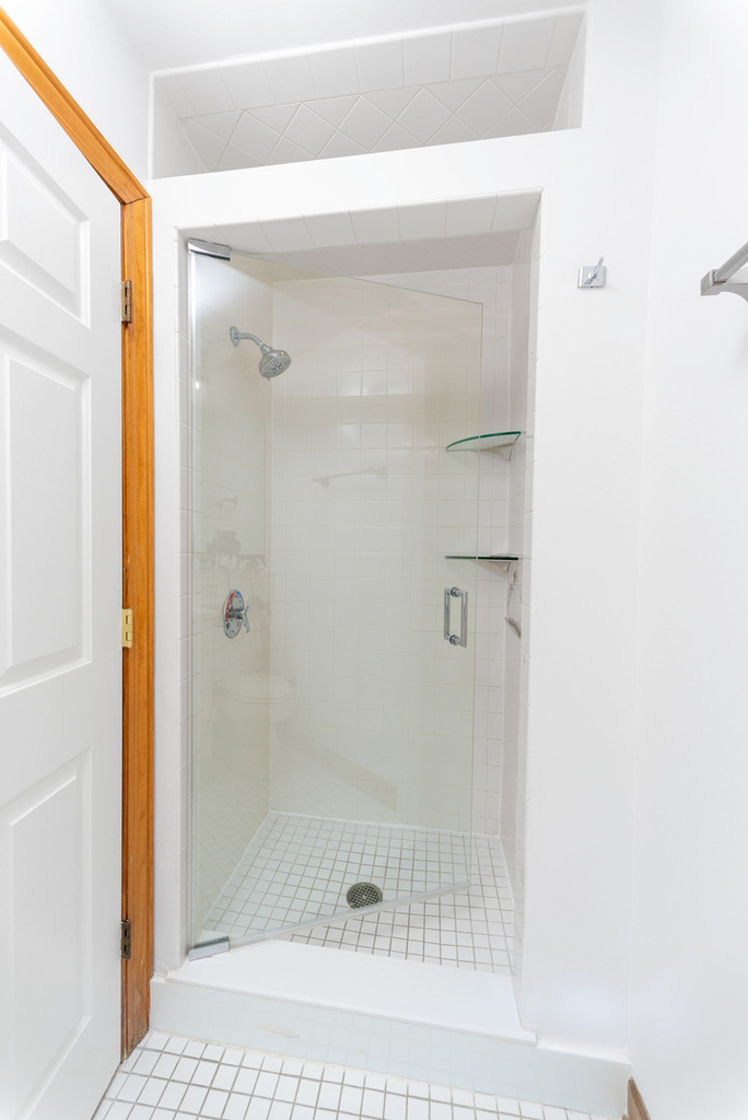 5610 N Kenmore Avenue - Photo 12