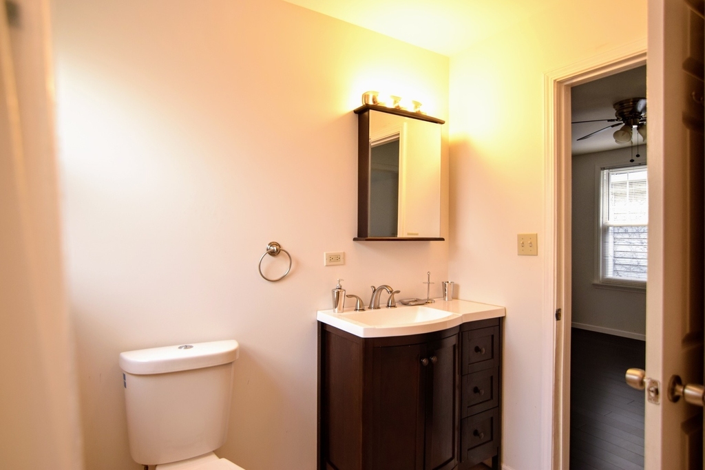 1828 N Bissell Street - Photo 5