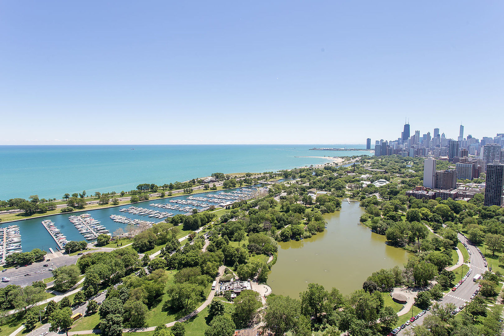 2650 N Lakeview Avenue - Photo 23