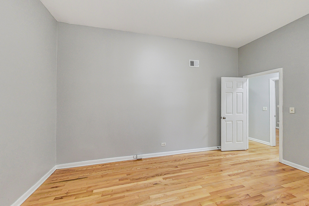 864 W Aldine Avenue - Photo 14