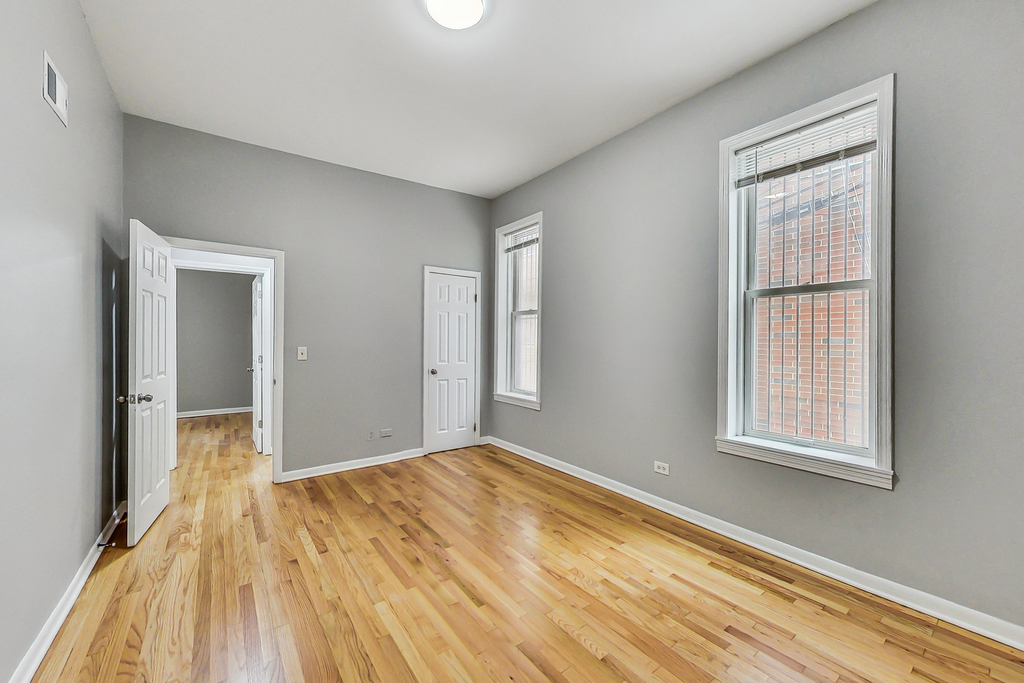 864 W Aldine Avenue - Photo 15