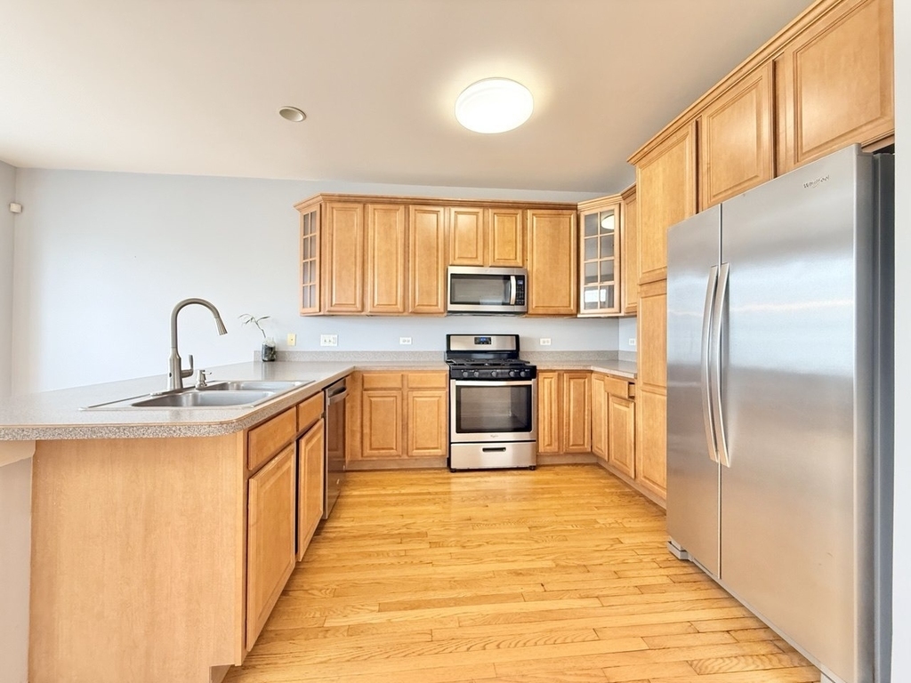930 Case Street - Photo 7