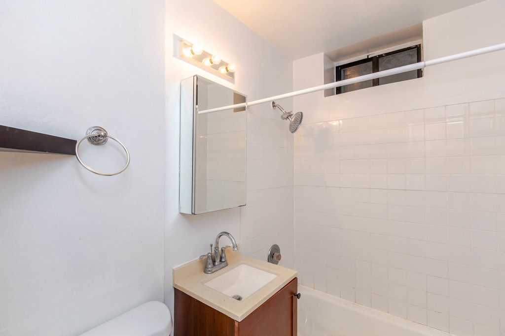 1430 N Dearborn Street - Photo 5
