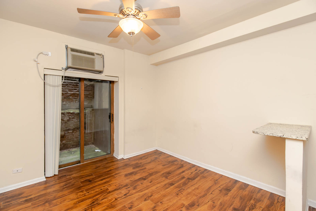 1430 N Dearborn Street - Photo 2
