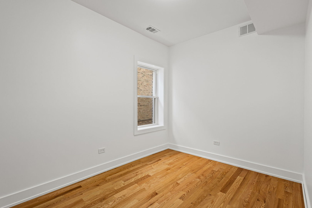 3934 N Sawyer Avenue - Photo 13