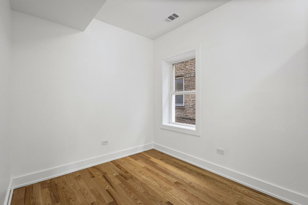 3934 N Sawyer Avenue - Photo 9