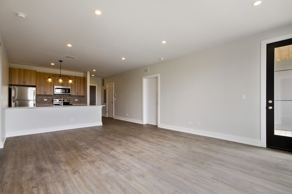 2111 S Halsted Street - Photo 5