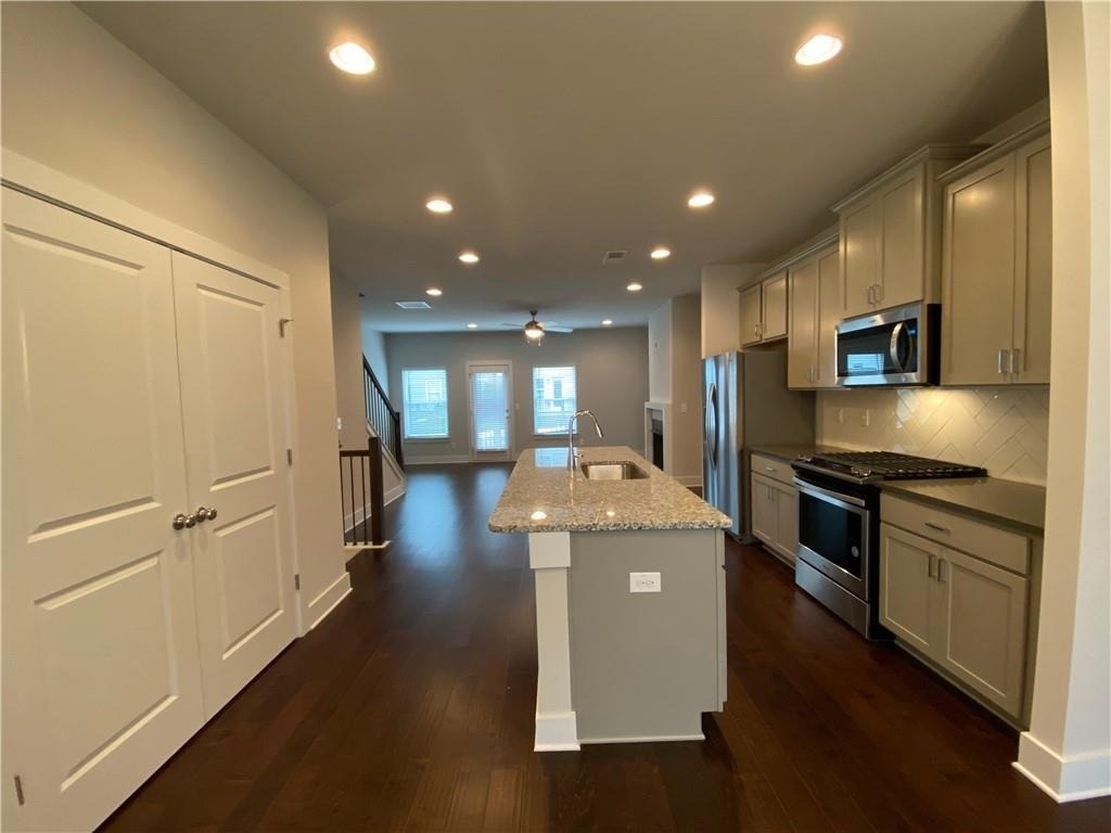 3779 Oxford Circle - Photo 3