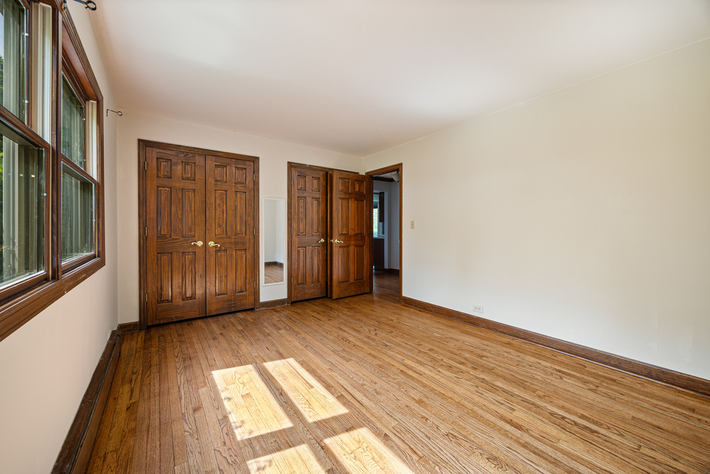 1702 E Northwest Highway - Photo 10