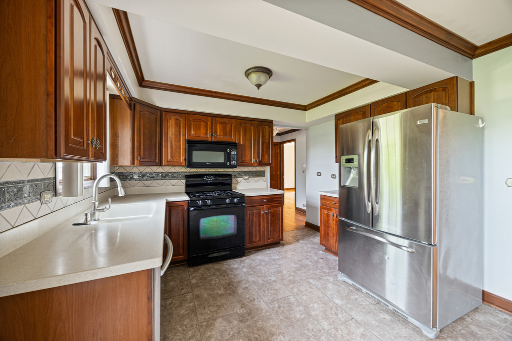 1702 E Northwest Highway - Photo 7