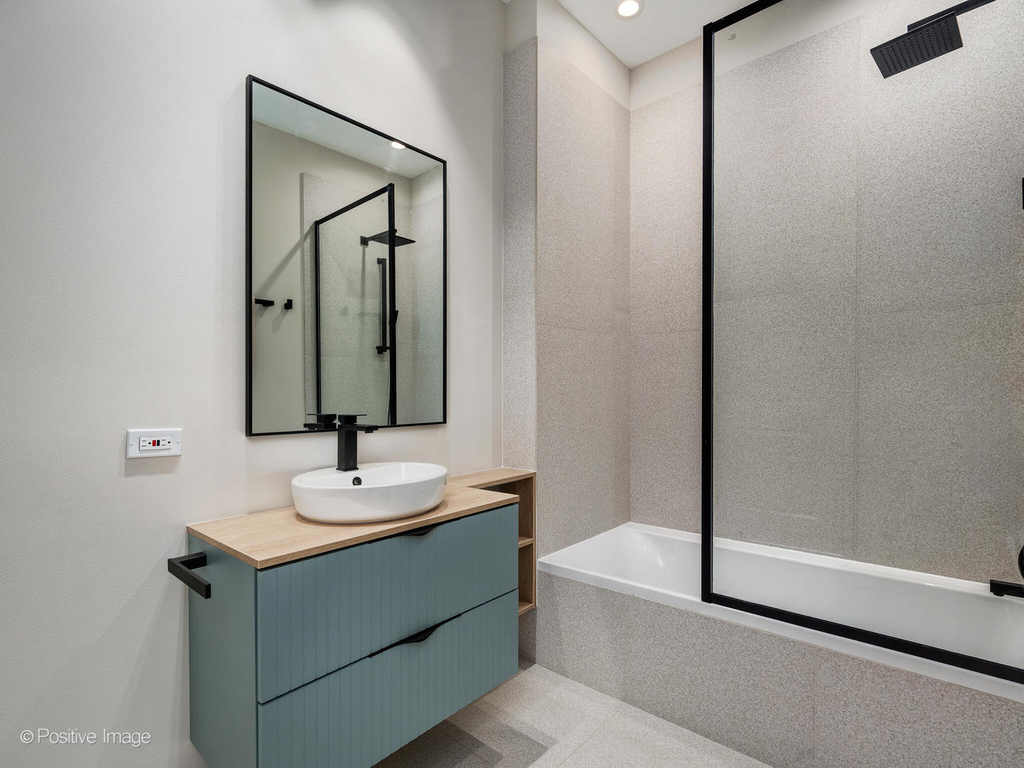1235 N Ashland Avenue - Photo 18