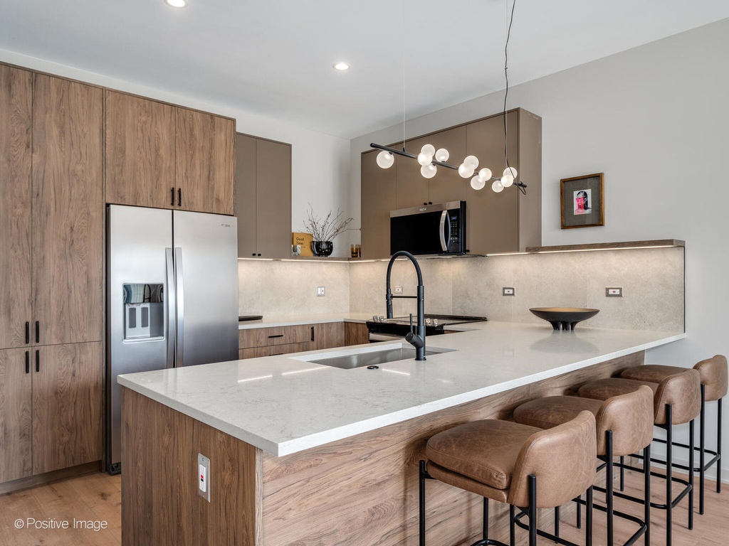 1235 N Ashland Avenue - Photo 8