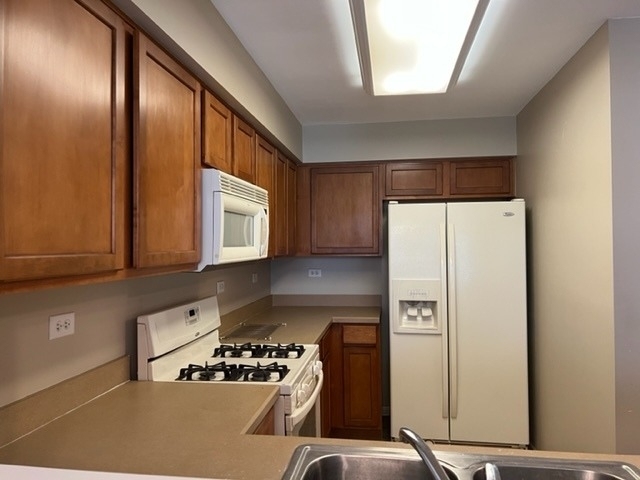616 Lincoln Station Drive - Photo 4