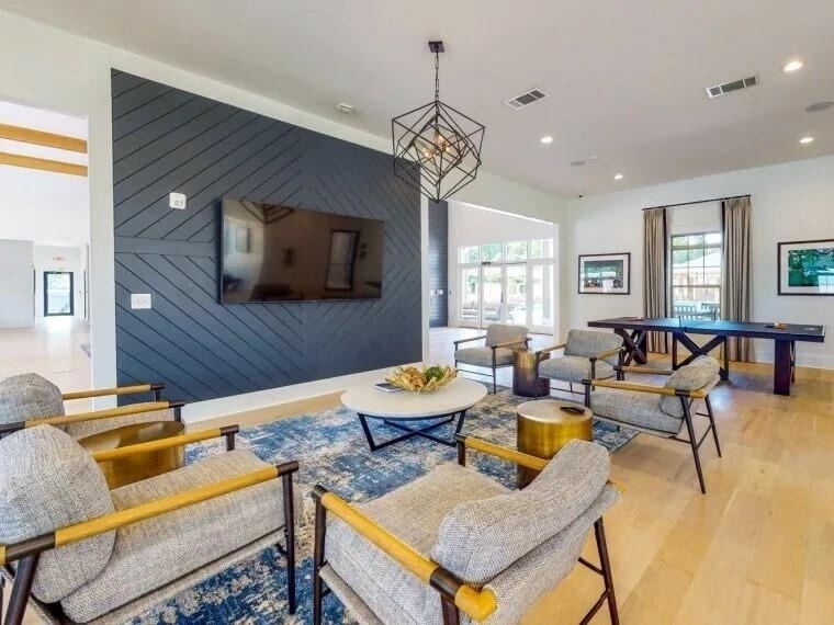 1875 Maple Drive - Photo 3