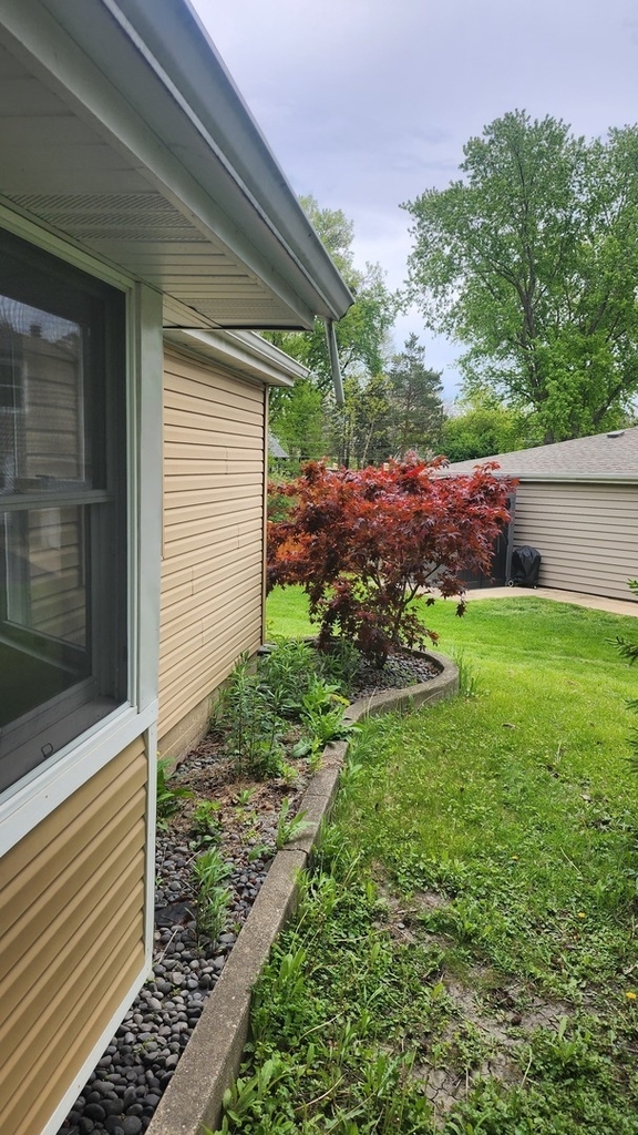 20831 N Maple Court - Photo 2