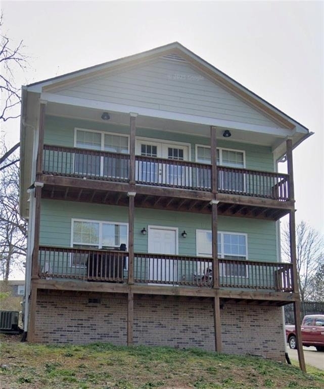 194 Strickland Avenue - Photo 0
