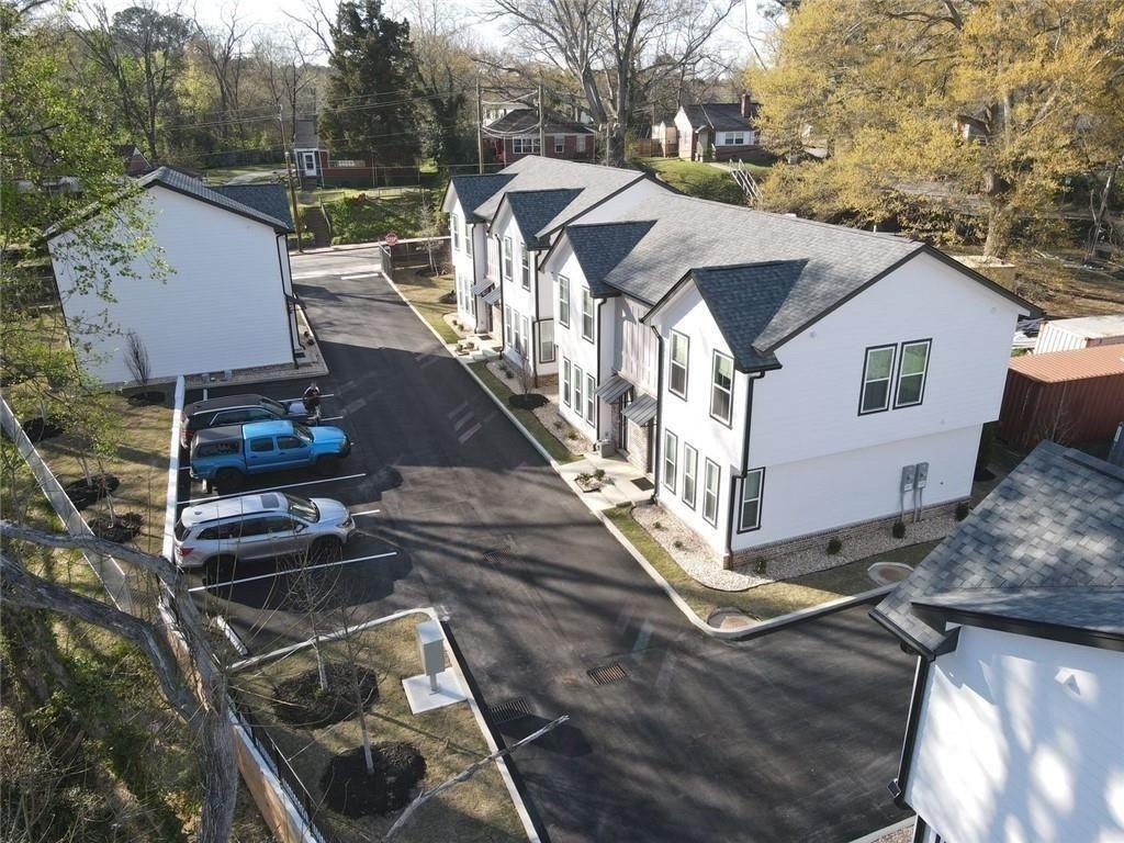 195 W Lake Avenue Nw - Photo 1