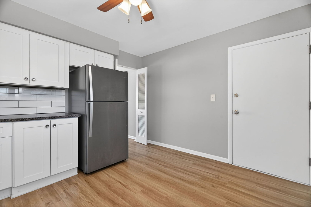 36 S Kensington Avenue - Photo 2