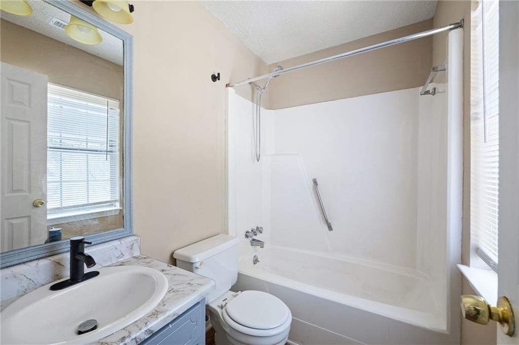 2898 Lakemont Drive Sw - Photo 14