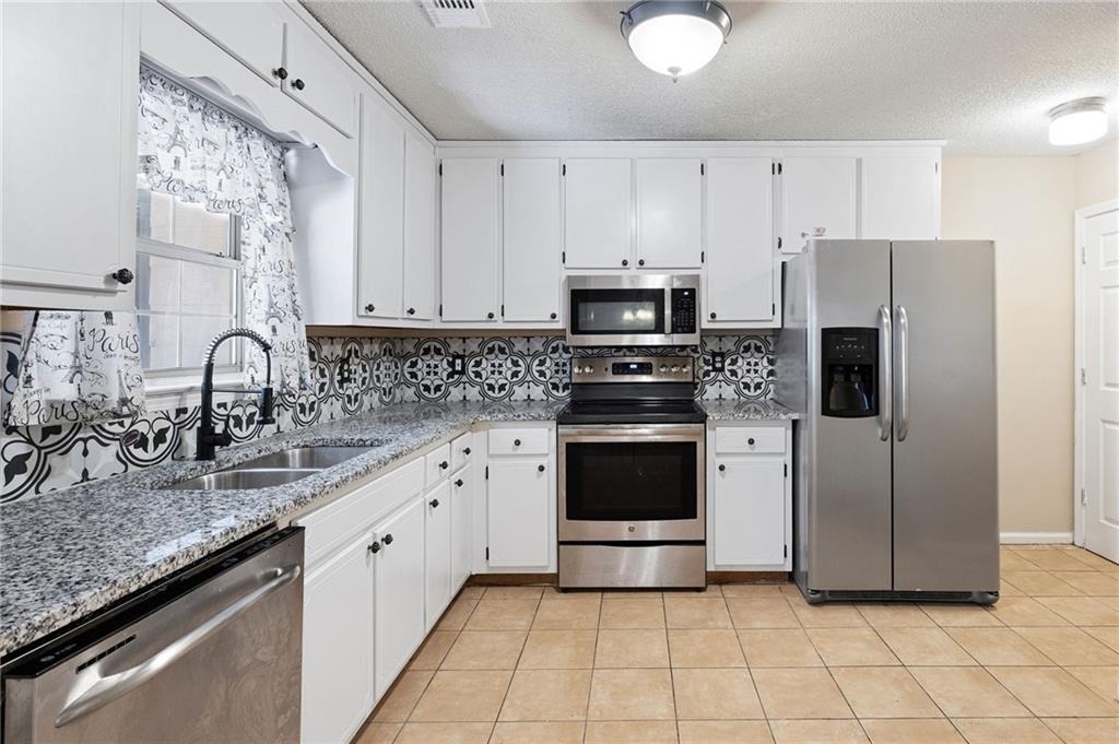 2898 Lakemont Drive Sw - Photo 4