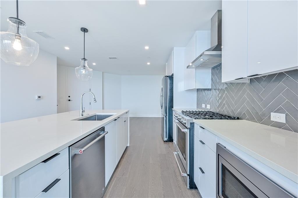 788 W Marietta Street - Photo 6