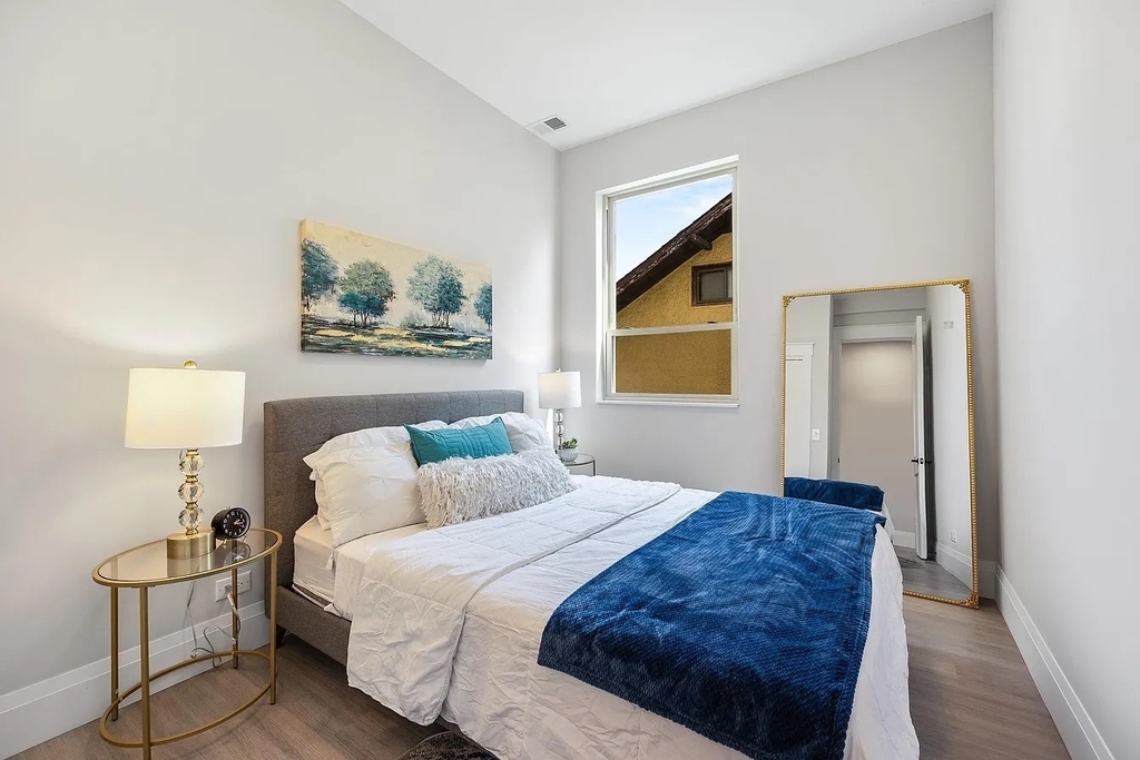 4931 N Kimball Avenue - Photo 10