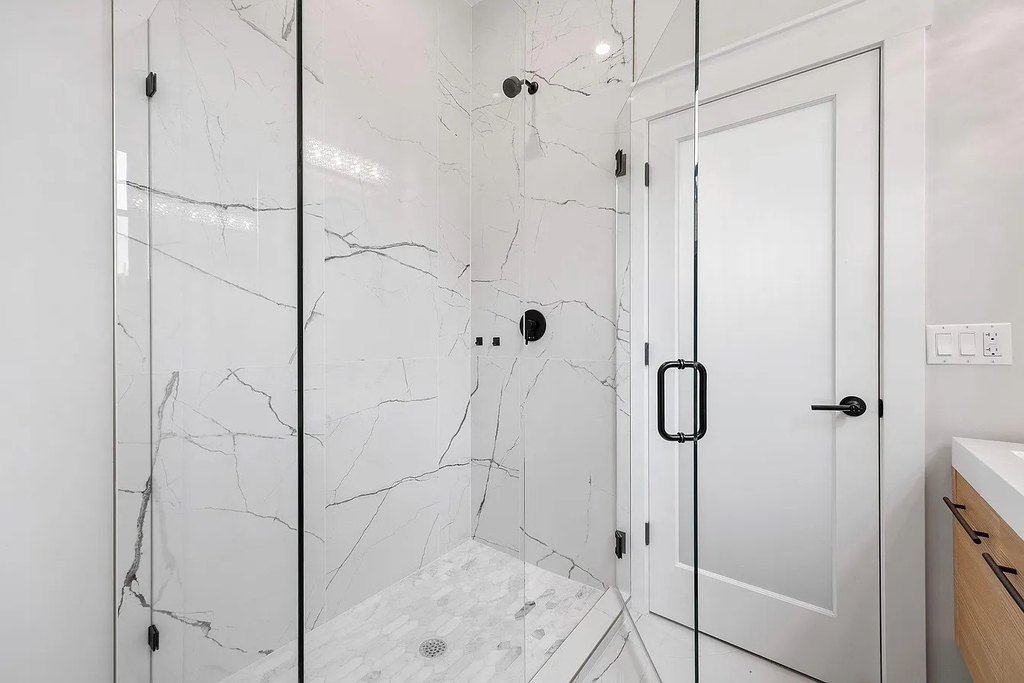 4931 N Kimball Avenue - Photo 4
