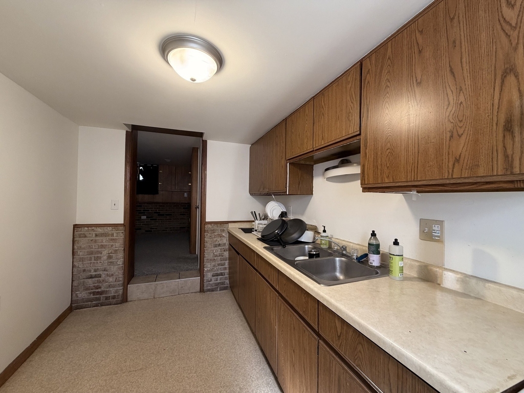 227 W Locust Street - Photo 5