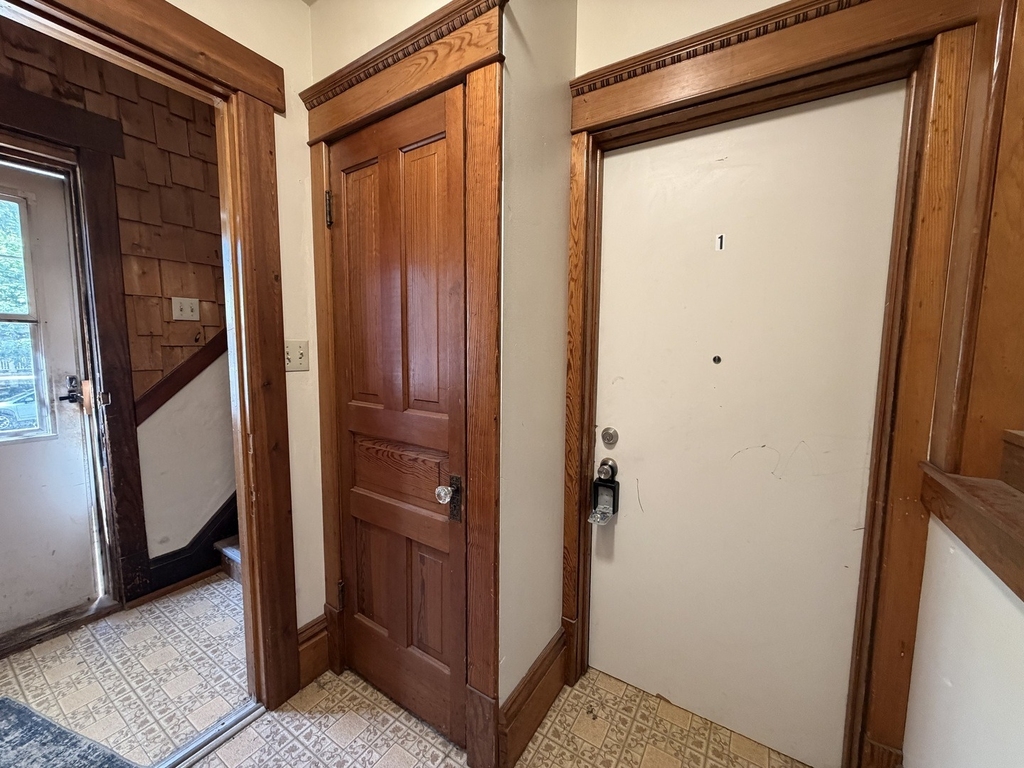 227 W Locust Street - Photo 6