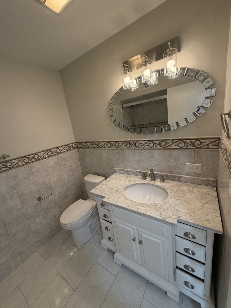8908 Ozark Avenue - Photo 4