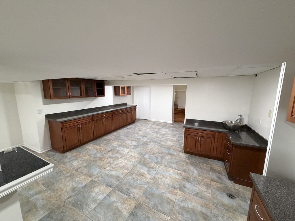 8908 Ozark Avenue - Photo 16