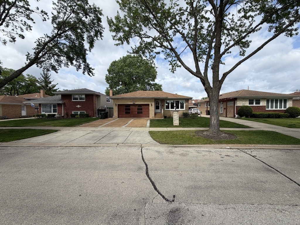 8908 Ozark Avenue - Photo 0