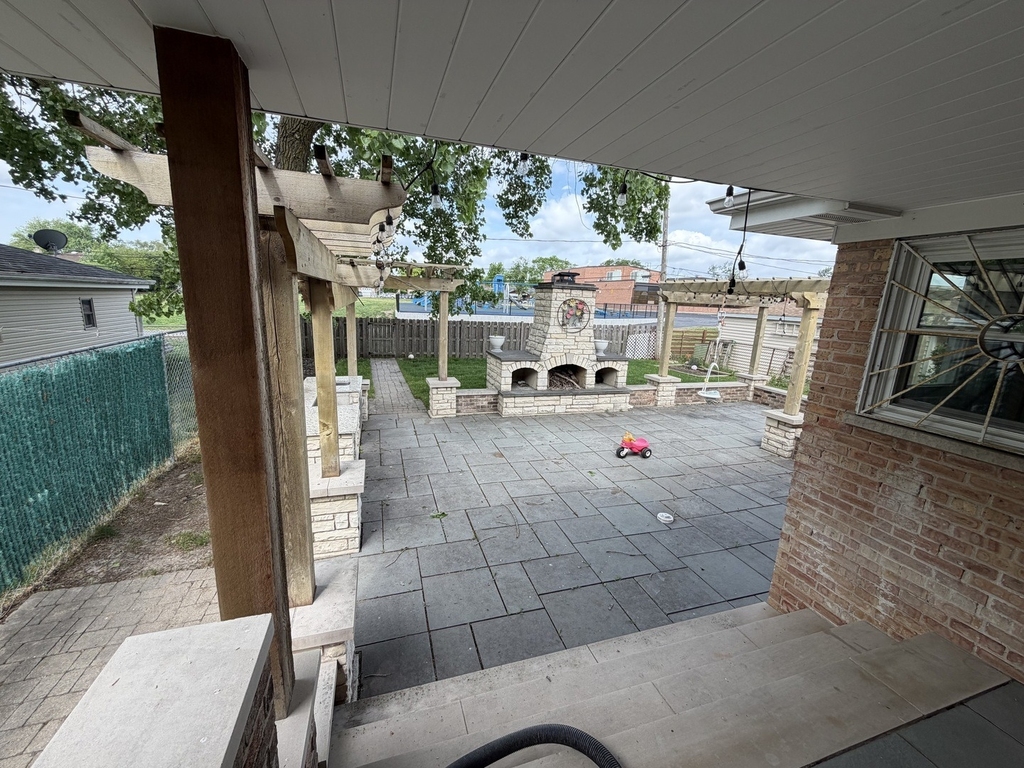 8908 Ozark Avenue - Photo 19