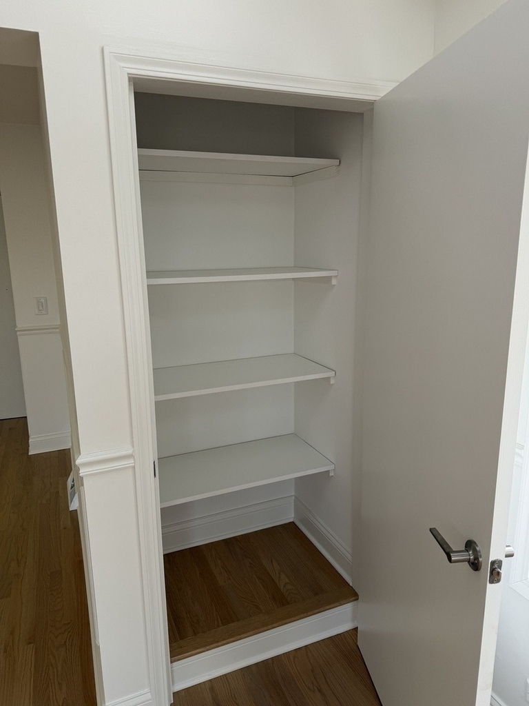 8908 Ozark Avenue - Photo 14