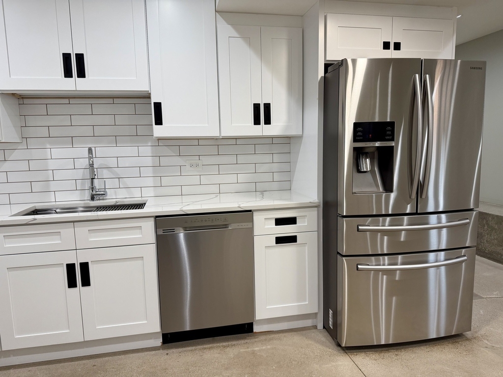 4730 W Grace Street - Photo 3