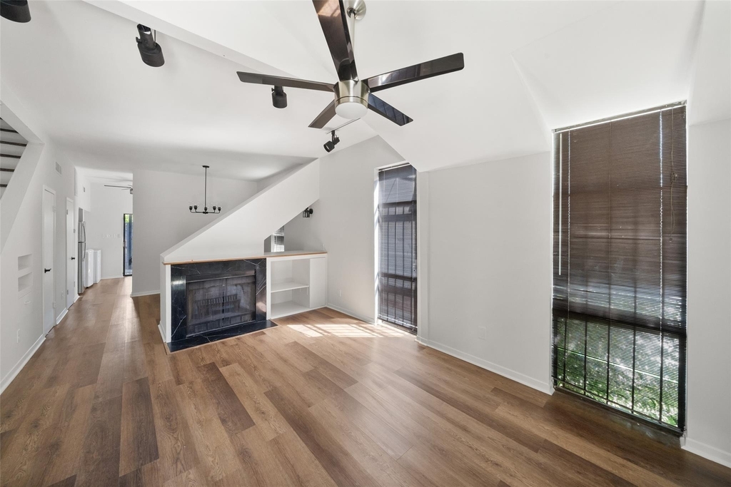 518 Hawthorne Street - Photo 1