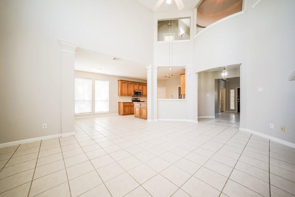 11727 Newlands Court - Photo 3