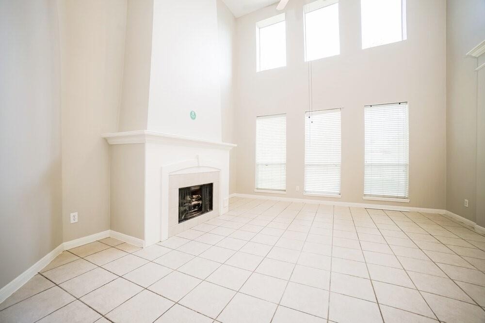 11727 Newlands Court - Photo 2