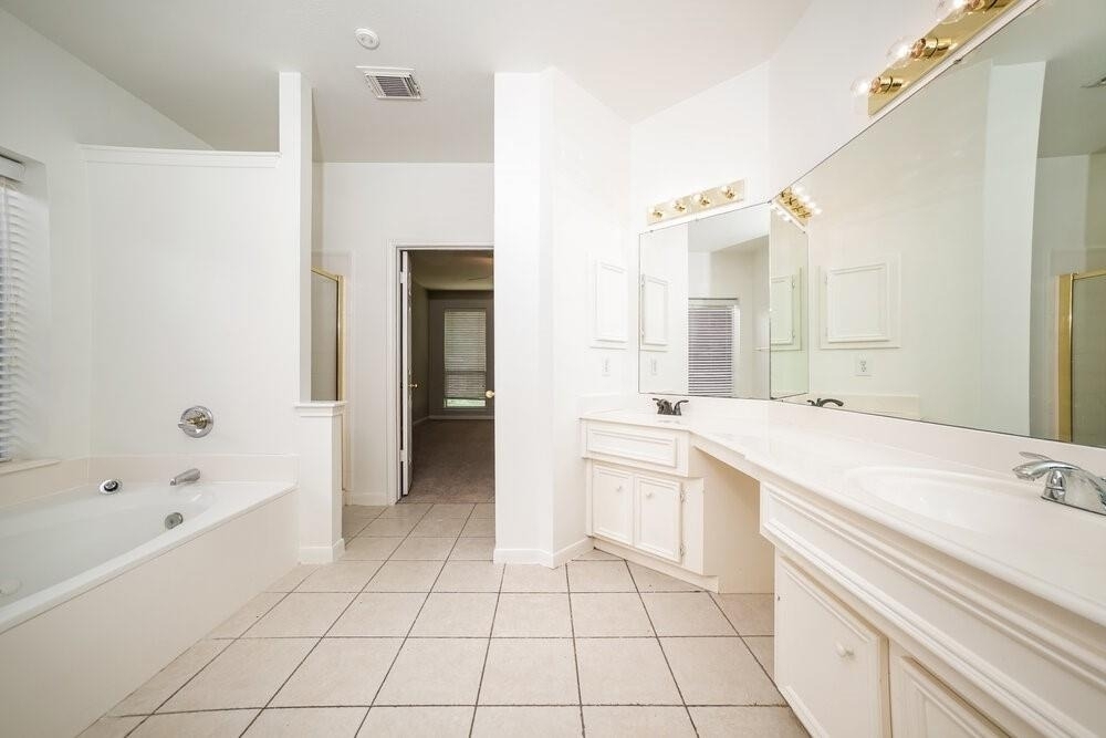 11727 Newlands Court - Photo 10
