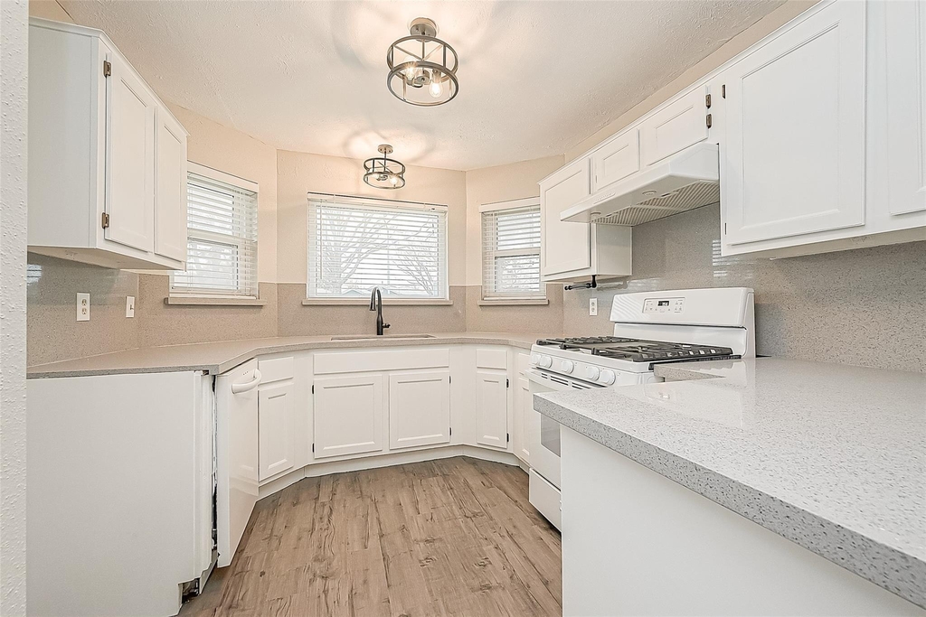 9247 Autumnsong Drive - Photo 16