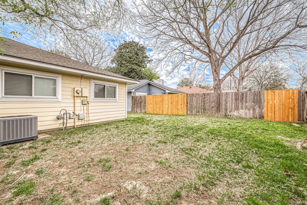 9247 Autumnsong Drive - Photo 41