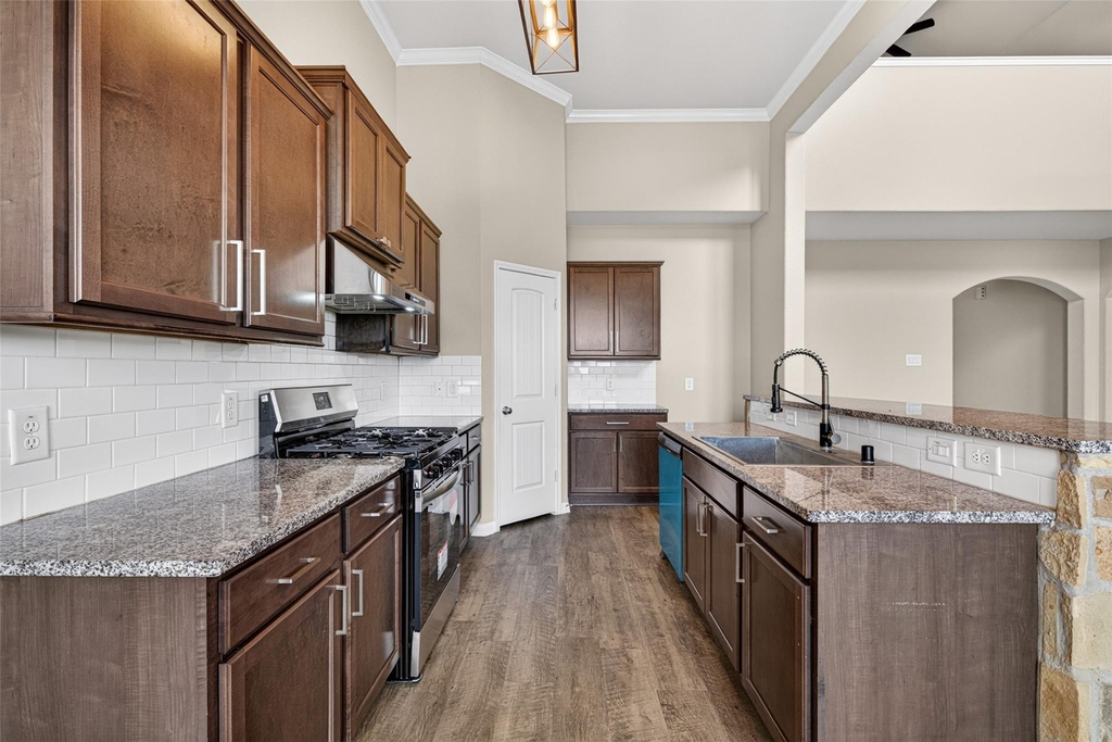 7703 Lehman Road - Photo 9
