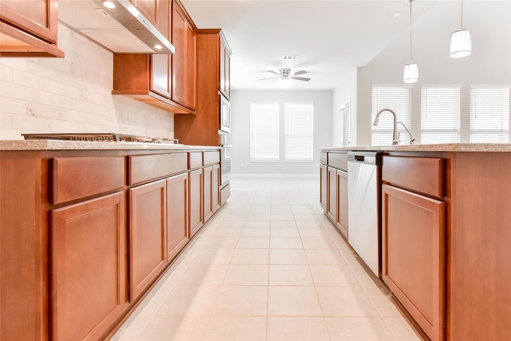 7826 Kenora Way - Photo 14