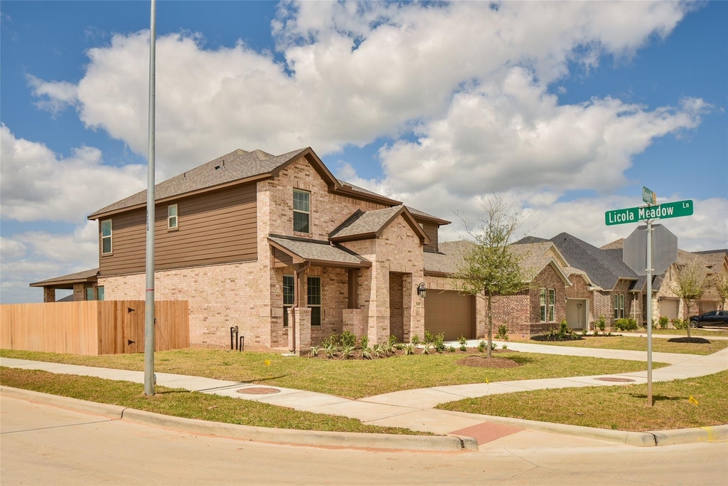 7826 Kenora Way - Photo 1