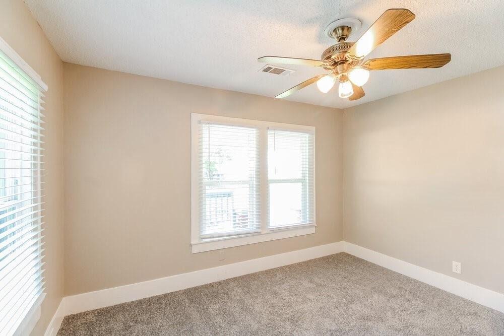 522 12th Avenue - Photo 11