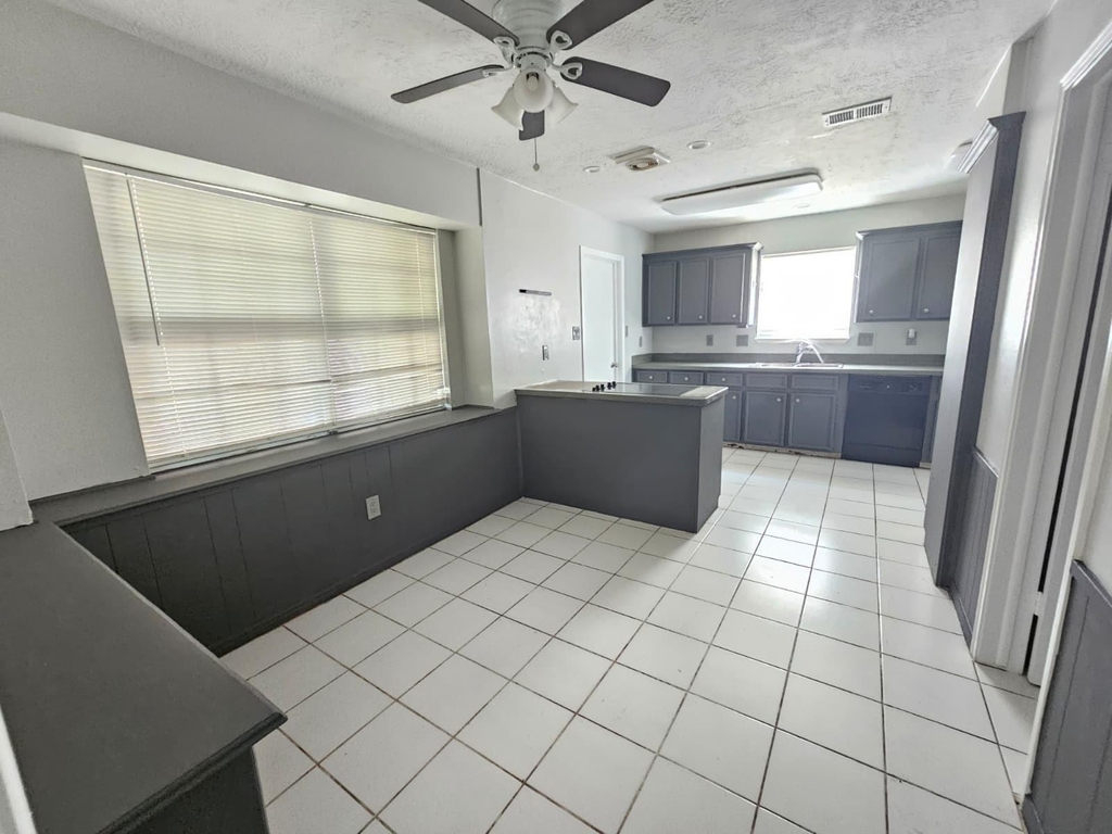 3911 Brightwood Drive - Photo 4