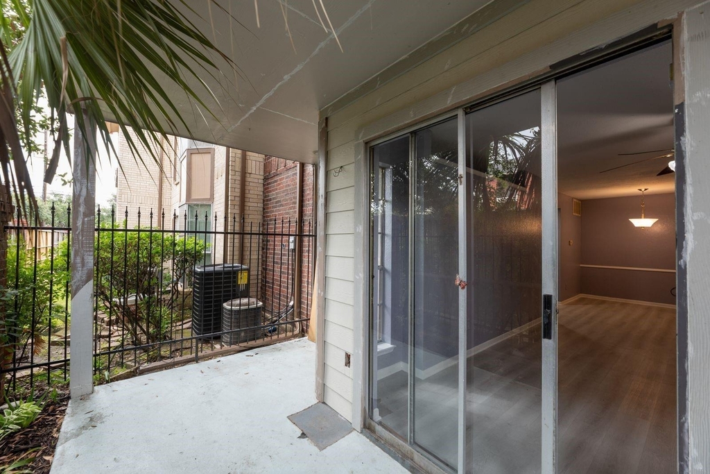 2121 Hepburn Street - Photo 22