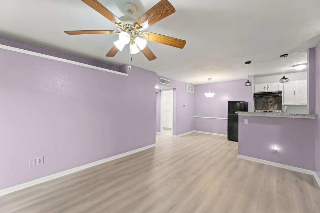 2121 Hepburn Street - Photo 10