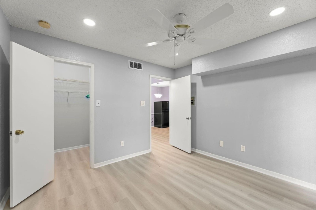 2121 Hepburn Street - Photo 14