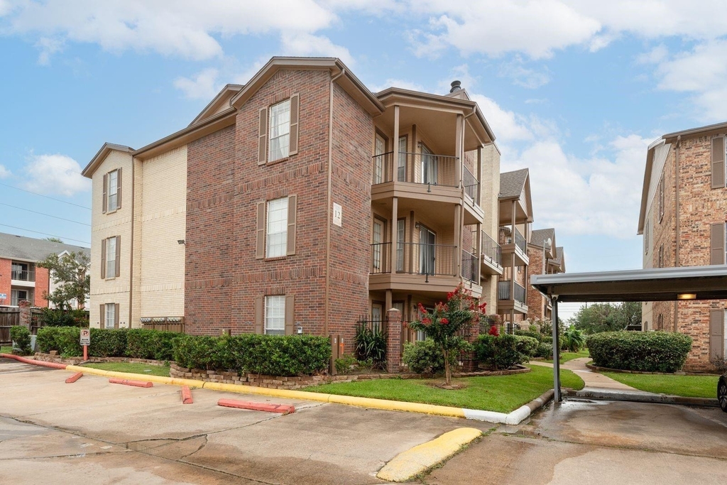 2121 Hepburn Street - Photo 0